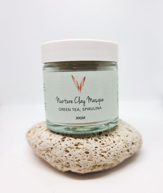 Anti-aging & hydrating clay face mask with French green clay, spirulina & green tea for mature or dry skin.